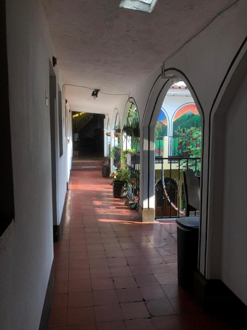 Hotel Alma Maya Antigua Exterior foto